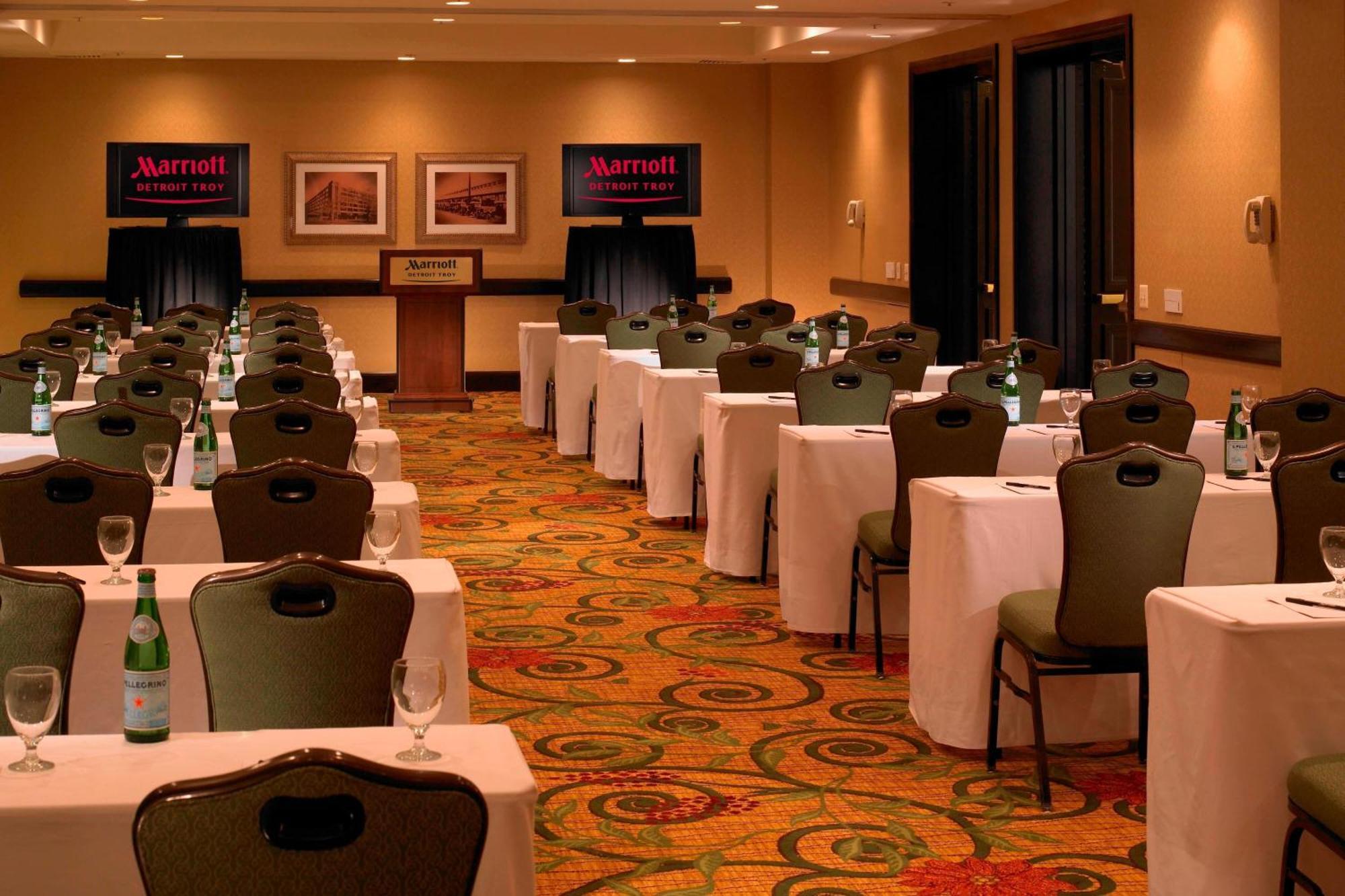 מלון Detroit Marriott טרוי מראה חיצוני תמונה